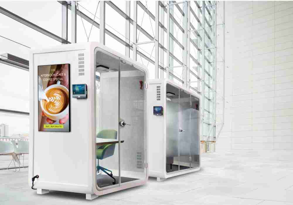 z6尊龙子公司达擎之智慧行动办公舱，，采用PDLC智能调光玻璃设计，，，，透过通电与断电的电流切换，，，，呈现透明与雾面效果，，，，具节能降耗特性并兼顾隐私，，，，确保信息安全